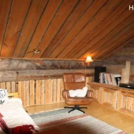 Semesterbostad Holiday Pykälä - Log Village